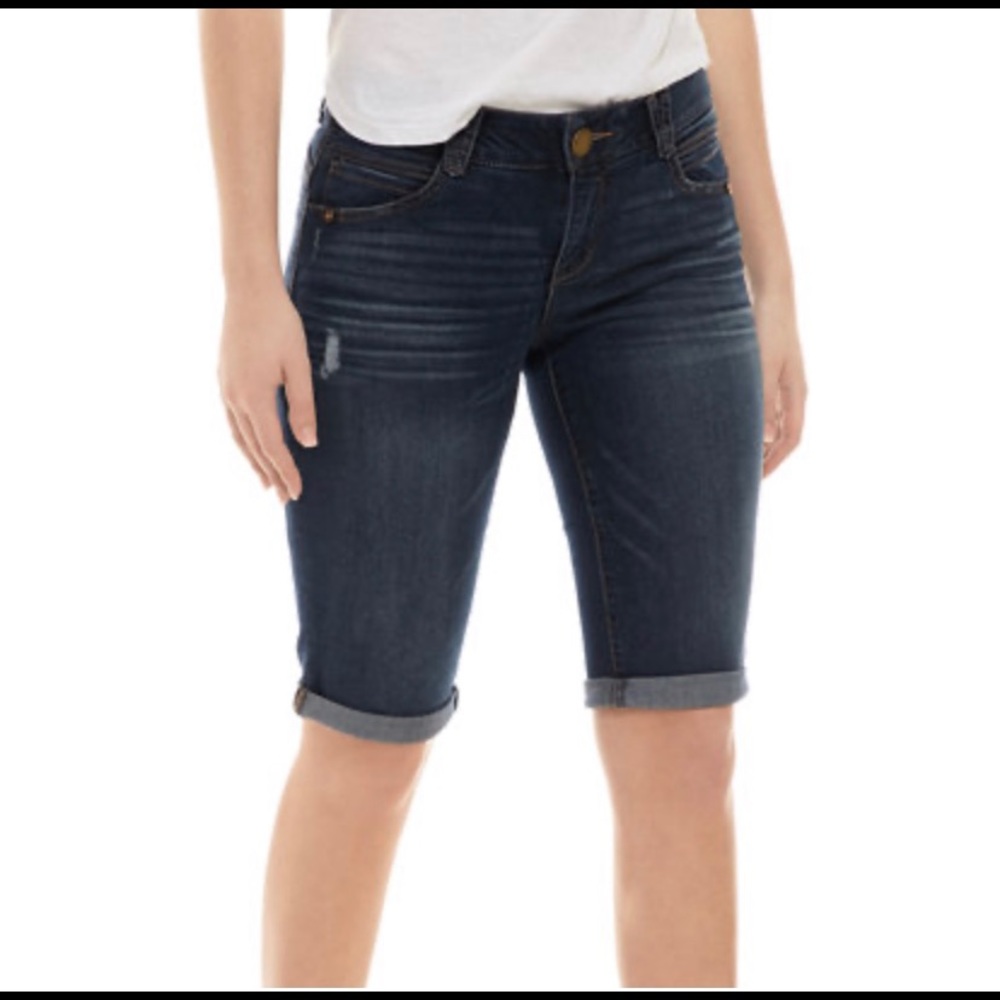 Democracy- 13” Absolution Destructed Bermuda Short